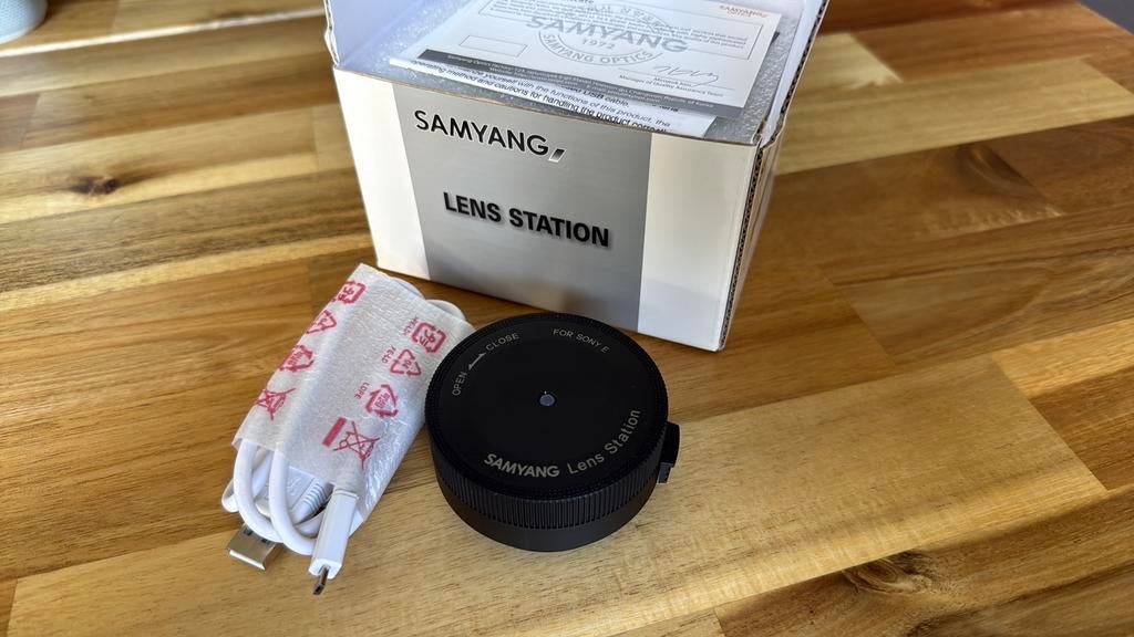Lens Station SAMYANG pour Sony E, Ophalen of Verzenden, Nieuw, Sony