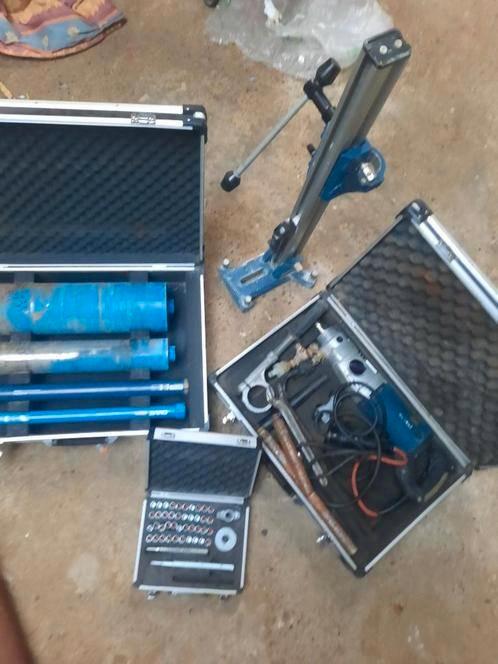 Foret diamanté Carat A-2211 avec forets sur socle bp, Bricolage & Construction, Outillage | Foreuses, Comme neuf, Foreuse sur colonne