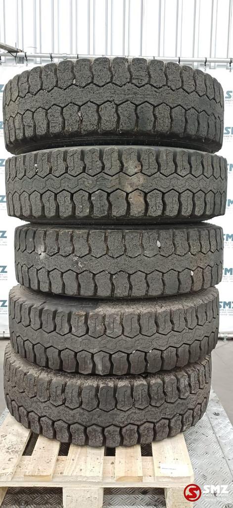 Occ pneu de camion 295/80R22.5 152/148J Tire Vulc, Autos : Pièces & Accessoires, Pièces camion, Utilisé, Autres marques, Autres pièces automobiles