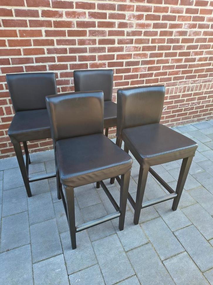 4 barkrukken met kunstleer (IKEA Bergmund), Huis en Inrichting, Barkrukken, Hout, Leer, Met voetsteun, Ophalen