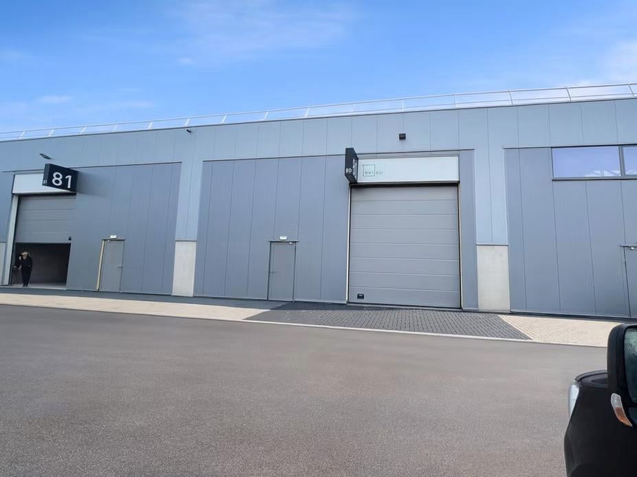 Entrepôt / garage à louer – Mont-Saint-Guibert, Articles professionnels, Immobilier d'entreprise, Espace commercial, Espace commercial