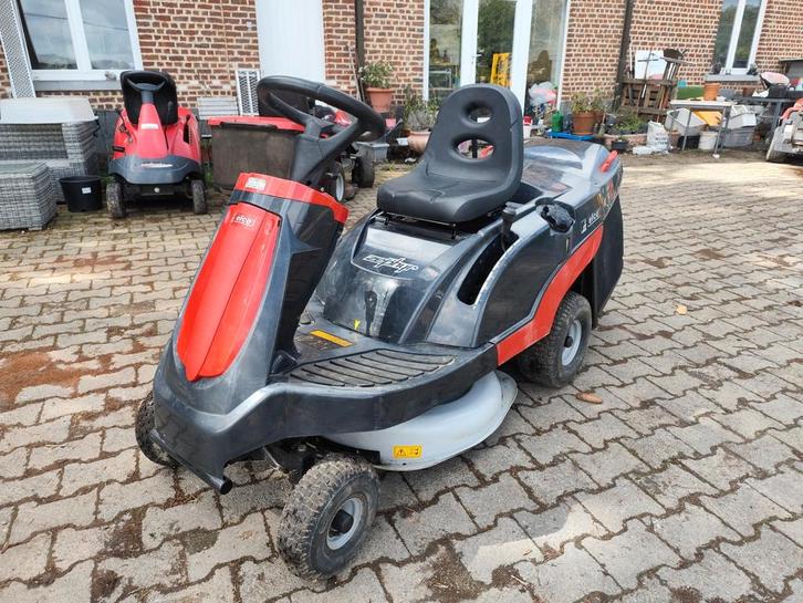 Tracteur tondeuse EFCO 2019 HYDROSTATIQUE, Jardin & Terrasse, Tondeuses autoportées, Comme neuf, Démarrage électrique, Bac de ramassage