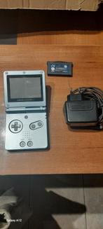 Gameboy Advance SP Arctic Blue + Oplader + NFS Underground, Enlèvement, Utilisé, Game Boy Advance SP, Avec jeux