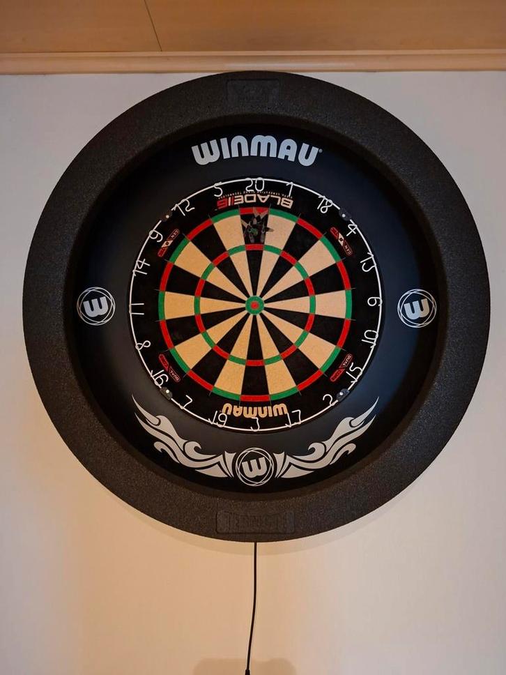 Complete dartset, Sport en Fitness, Darts, Zo goed als nieuw, Dartbord, Ophalen