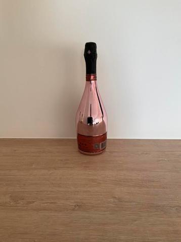 Champagne Armand De Brignac Rose beschikbaar voor biedingen