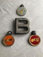 3 Takshouders en B landenbordje, Ophalen of Verzenden