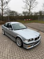 E36 320i Coupe M-Pakket roestvrij, Auto's, 1998 cc, Handgeschakeld, Grijs, Particulier