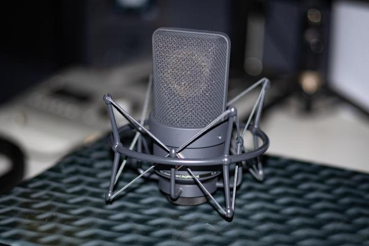 Neumann TLM 103 STUDIO SET MT grootmembraan studiomicrofoon, Musique & Instruments, Microphones, Comme neuf, Micro studio, Enlèvement