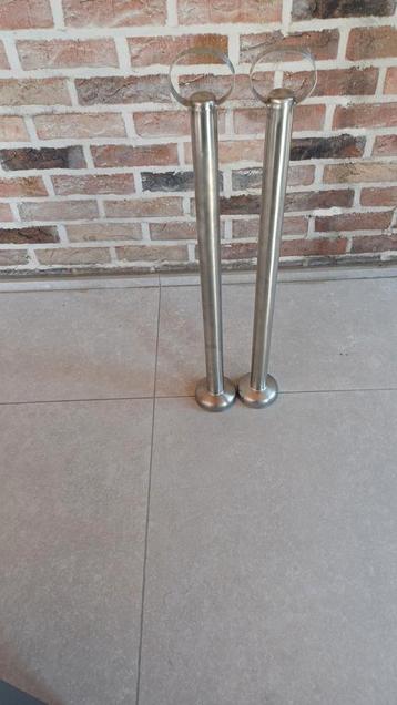 Steunpoten INOX beschikbaar voor biedingen