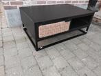 salontafel massief hout en stalen poten zwart prima staat!, Huis en Inrichting, Ophalen of Verzenden, Nieuw