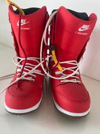 Trendy Nike snow-boots - maat 45 US 11, Sport en Fitness, Snowboots, Ophalen of Verzenden, Zo goed als nieuw