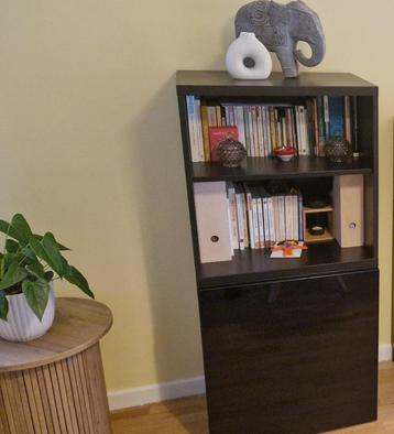 Ikea-plank (Besta-combinatie) beschikbaar voor biedingen