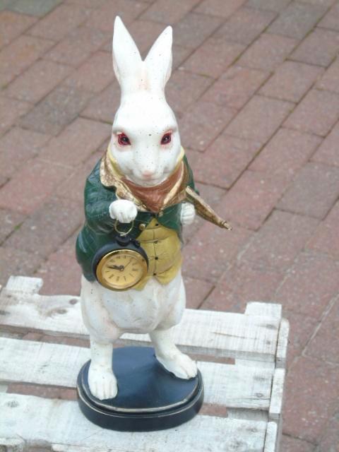 Standbeeld het konijn uit Alice in Wonderland, Huis en Inrichting, Woonaccessoires | Overige, Nieuw, Ophalen of Verzenden