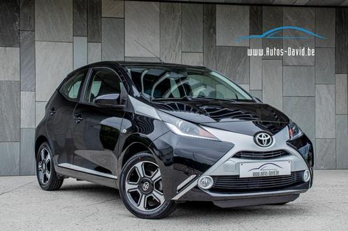 Toyota Aygo 1.0i VVT-i X-Clusiv 5-Deurs KEYLESS GO / CAMERA, Auto's, Toyota, Bedrijf, Te koop, Aygo, Achteruitrijcamera, Airbags