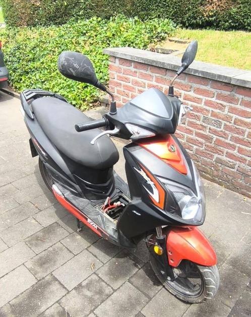 Scooter SYM Jet 4 (Pour pièces - voor onderdelen), Fietsen en Brommers, Brommeronderdelen | Algemeen, Gebruikt, Overige typen