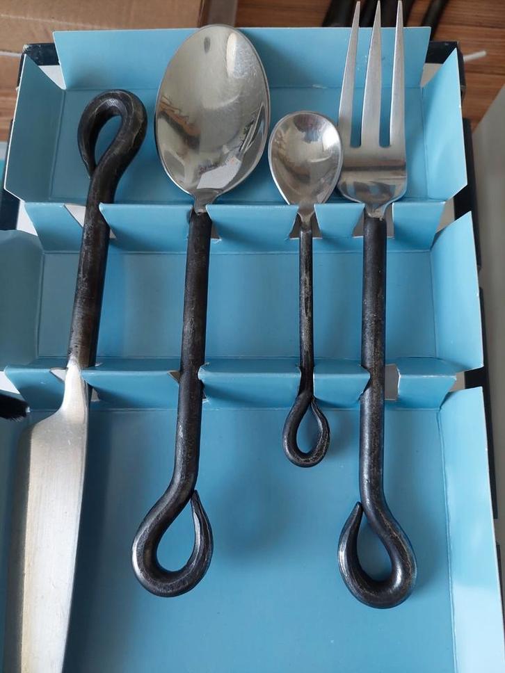 Handgemaakt kasteel bestek zwart gepolierde RVS, Huis en Inrichting, Keuken | Bestek, Zo goed als nieuw, Ophalen