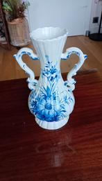 Vase bleu de Delft avec oreilles, Enlèvement