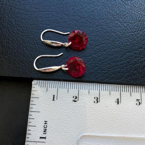 oorbellen zilver 925 robijn, Handtassen en Accessoires, Oorbellen, Zo goed als nieuw, Hangers, Zilver, Rood, Met edelsteen, Ophalen of Verzenden