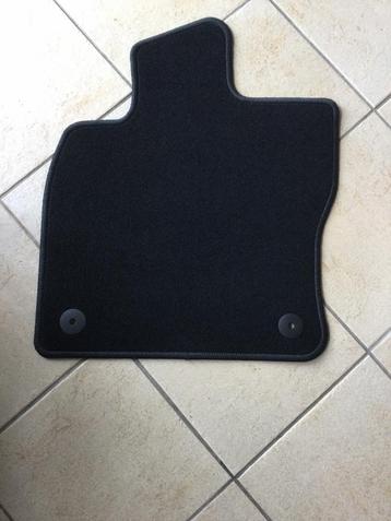 SKODA TAPIJT  beschikbaar voor biedingen