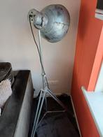 Industriele vloerlamp in hoogte verstelbaar + zwarte vloerl, Huis en Inrichting, Lampen | Vloerlampen, Ophalen, Nieuw