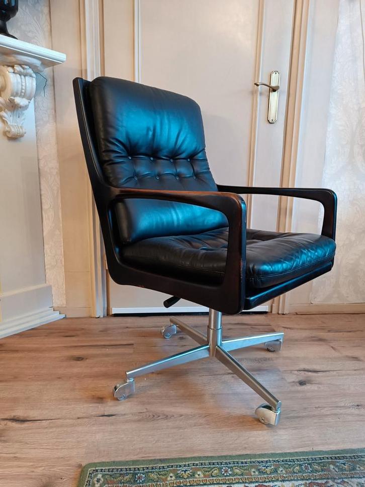 Gesigneerd Draai Fauteuil Eugen Schmidt, Huis en Inrichting, Fauteuils, Zo goed als nieuw, Hout, Leer, 75 tot 100 cm, Minder dan 75 cm