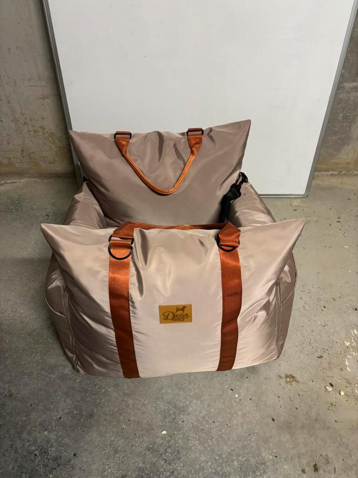 Dogs&co luxe honden autostoel royal +army waterproof, Dieren en Toebehoren, Hondenmanden, Nieuw, Stof, Ophalen of Verzenden
