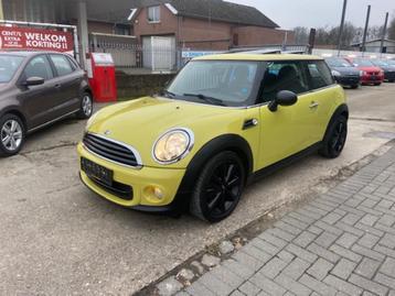 Mini Cooper Benzine! Airco Dubbel ELEK Panoramadak! beschikbaar voor biedingen