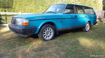 Volvo 245 diesel uit 1989 Te renoveren. beschikbaar voor biedingen