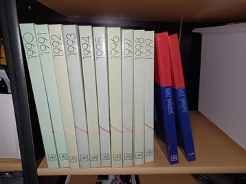boeken artis-historia van 1990 t.e.m. 2001 jaaroverzichten  beschikbaar voor biedingen