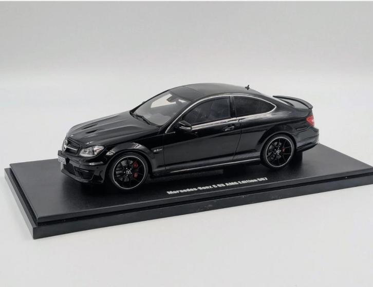 Mercedes Benz C63 W204 Asia Edition GT SPIRIT 1/18 Neuve, Hobby & Loisirs créatifs, Voitures miniatures | 1:18, Neuf, Voiture