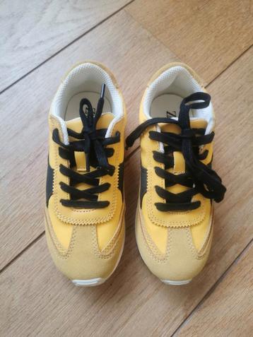 Schoenen (met veters) maat 30 beschikbaar voor biedingen