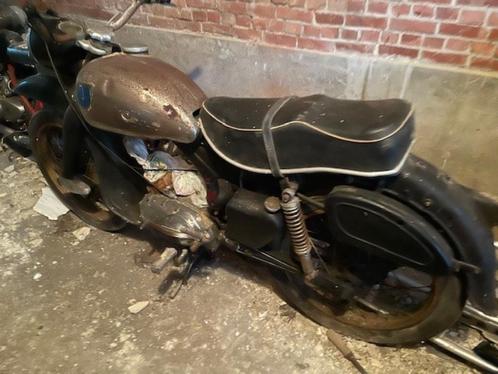 SCHUURVONDST NSU 250 - NSU 350 - YAMAHA 750 XS - FLANDRIA, Motoren, Motoren | Oldtimers, Ophalen