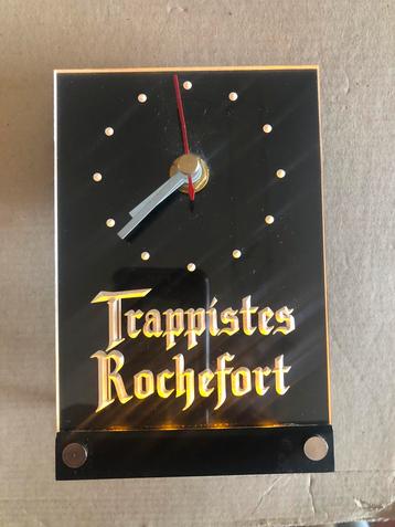horloge trappistes de Rochefort avec lumière