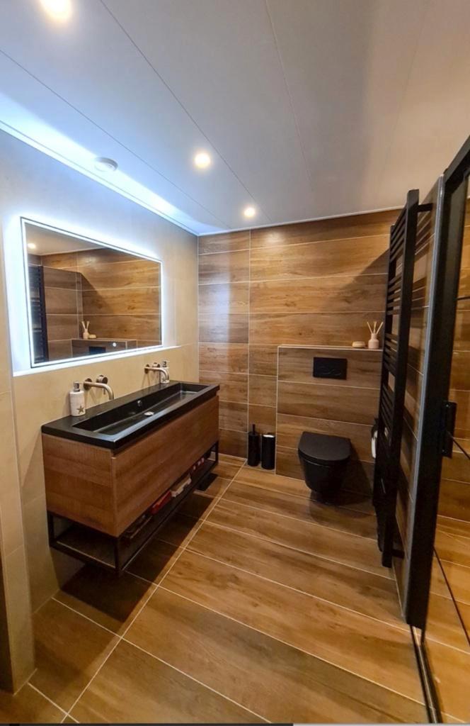 Badkamer renovatie, Diensten en Vakmensen, Vloerders en Parketleggers