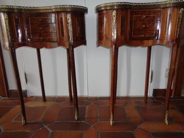 *2 antieke bijzettafels -Franse Empire stijl -18e -19e eeuw beschikbaar voor biedingen