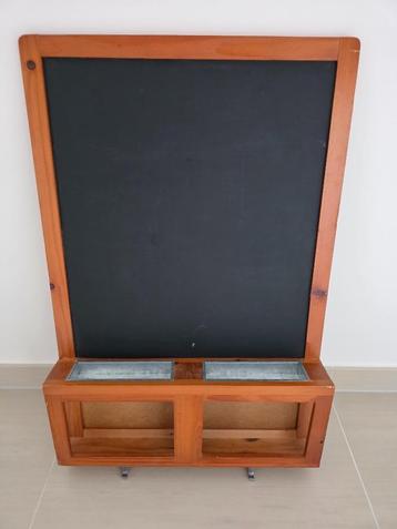 Luns Ikea Magneet en Krijtbord beschikbaar voor biedingen