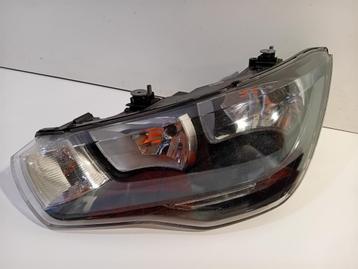PHARE / OPTIQUE AVANT GAUCHE Audi A1 Sportback (8XA / 8XF), Utilisé, Audi