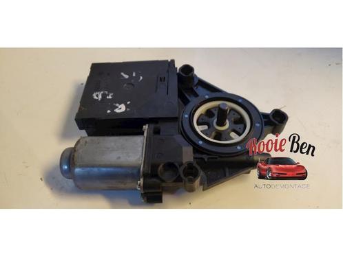 Moteur de vitre portière d'un Volkswagen Golf, Autos : Pièces & Accessoires, Carrosserie & Tôlerie, Volkswagen, Utilisé, 3 mois de garantie