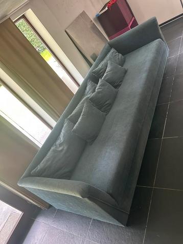 Brede zetel / bank in groen-blauw beschikbaar voor biedingen