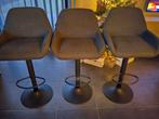 Drie verstelbare barkrukken, Ophalen, Zo goed als nieuw
