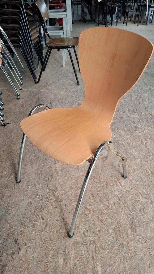 58 plywood stapelbare industriële school/kantine/horeca set, Huis en Inrichting, Stoelen, Hout, Ophalen of Verzenden