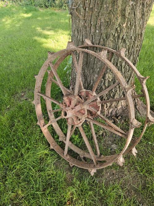 Vintage metalen spaakwielen, Antiek en Kunst, Antiek | Gereedschap en Instrumenten, Ophalen
