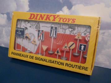 Ensemble Panneaux routiers & ville 1/43 Atlas DINKY Neuf N2 beschikbaar voor biedingen