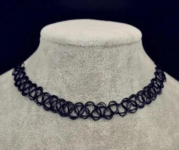 Lot de 5 colliers de tatouage, noirs, neufs, Bijoux, Sacs & Beauté, Colliers, Neuf, Noir, Envoi