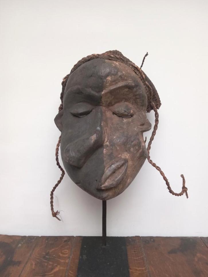 Masque africain de maladie Mbangu, Pende, Antiek en Kunst, Kunst | Niet-Westerse kunst, Verzenden