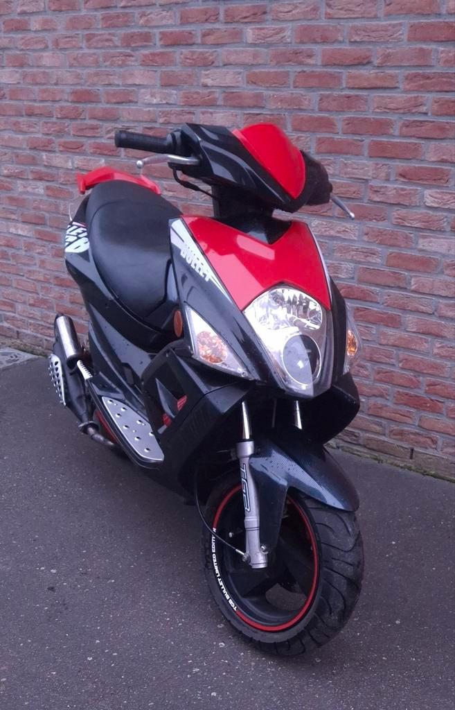Tgb bullet rr, Vélos & Vélomoteurs, Scooters | Marques Autre, Utilisé, Classe B (45 km/h), Deux-temps, Enlèvement