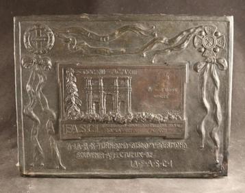 Antieke Italiaanse reliëf plaquette beschikbaar voor biedingen