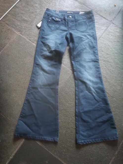 jeans W27L32 Only olifantenpijpen nieuw, Kleding | Dames, Spijkerbroeken en Jeans, Nieuw, W27 (confectie 34) of kleiner, Blauw