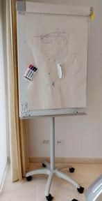 tekenbord met boardmarkers en papier, Ophalen, Zo goed als nieuw