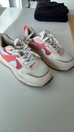 Sportschoen maat 39, Ophalen of Verzenden, Zo goed als nieuw